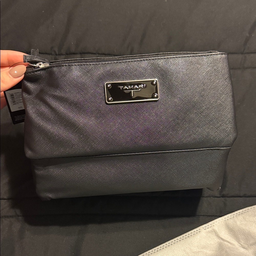 Tahari Charcoal Gray Men's Toiletry Bag